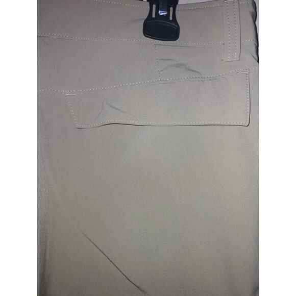 Under Armour Men's Cargo 34 Shorts UA Mantra 10″ HeatGear Casual Khaki - Picture 6 of 7